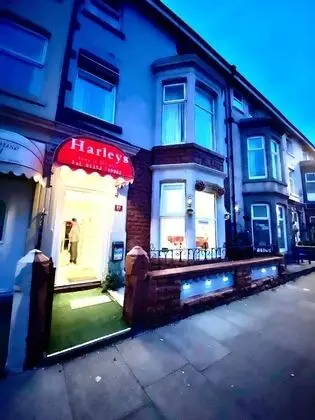 Harleys Guest House - Dış Mekan