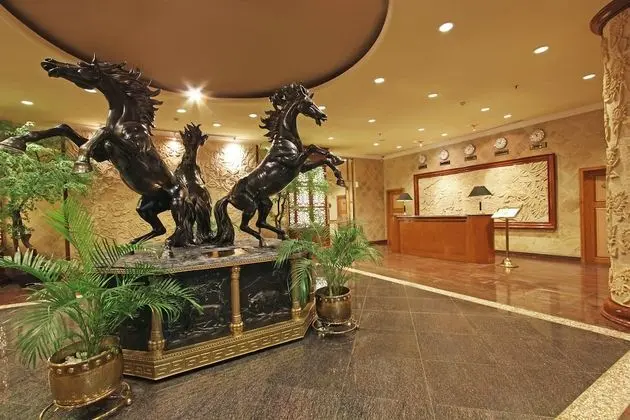 Harmoni Suites Hotel - Spa