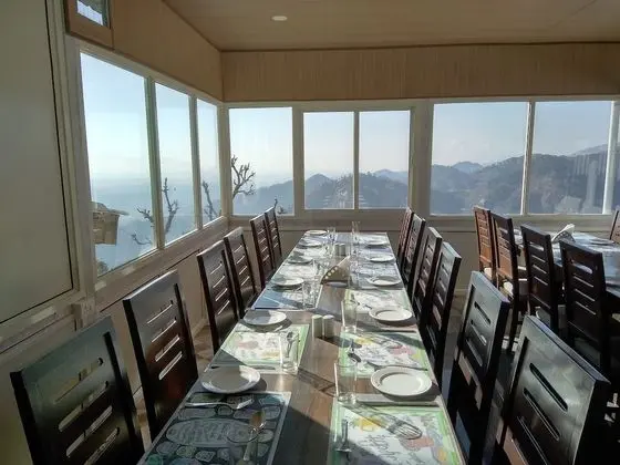Hotel Harmony Blue Mcleodganj, Dharamshala - Yerinde Yemek