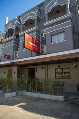 Harrys Restaurant, Bar Hotel - Patong Beach - Dış Mekan