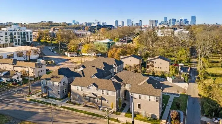 Hart Suite 11 by Avantstay Gorgeous Town House w/ Modern Amenities in Nashville!