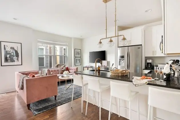 Hart Suite 16 by Avantstay Gorgeous Town House w/ Modern Amenities in Nashville! - Öne Çıkan Resim