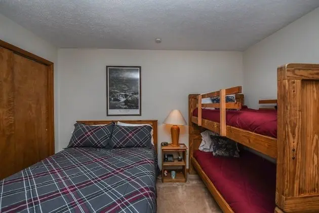 Hartwood Village 05 - Oda
