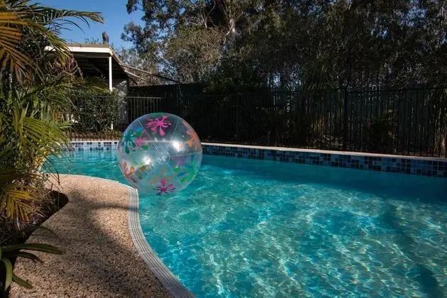 Hatton Vale Motel - Havuz