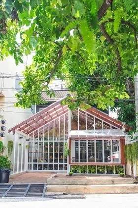 Haus Hostel