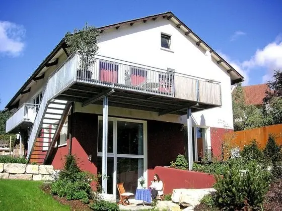 Haus Schanbacher Lo Burg