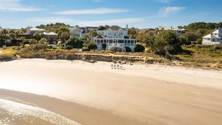 Haven by Avantstay Luxury Beachfront Home w/ Pool & Gorgeous Patios