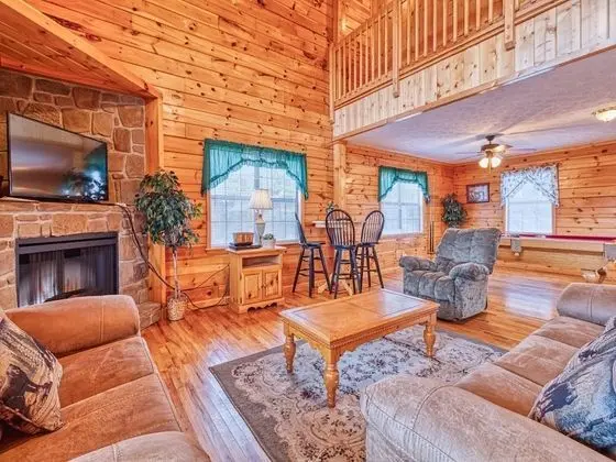 Hawks Point Lodge