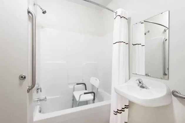 HAWTHORN SUITES BY WYNDHAM AKRON/SEVILLE