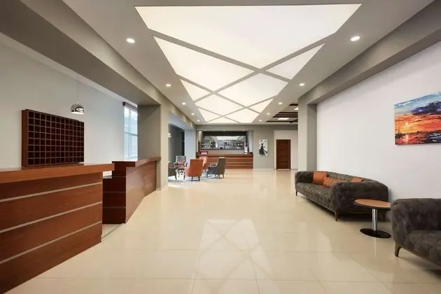 Hawthorn Suites by Wyndham Çerkezköy - Lobi