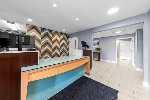 HAWTHORN SUITES BY WYNDHAM CINCINNATI BLUE ASH - Lobi