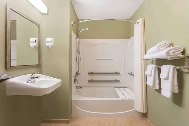 HAWTHORN SUITES BY WYNDHAM COLUMBUS FORT BENNING