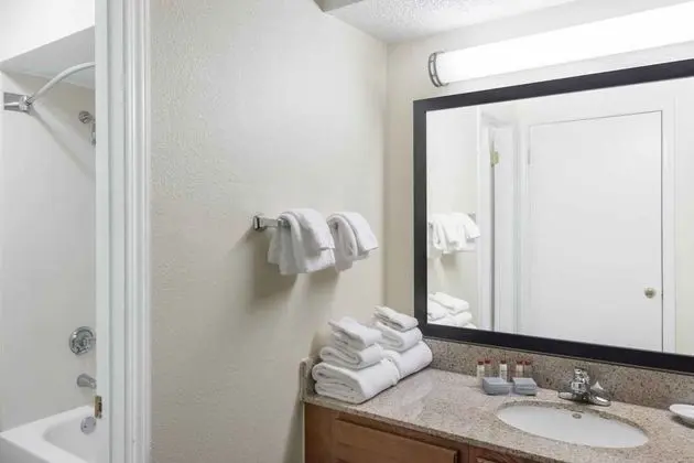 HAWTHORN SUITES BY WYNDHAM FISHKILL/POUGHKEEPSIE