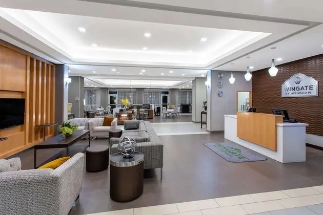 Hawthorn Suites by Wyndham Loveland - Lobi