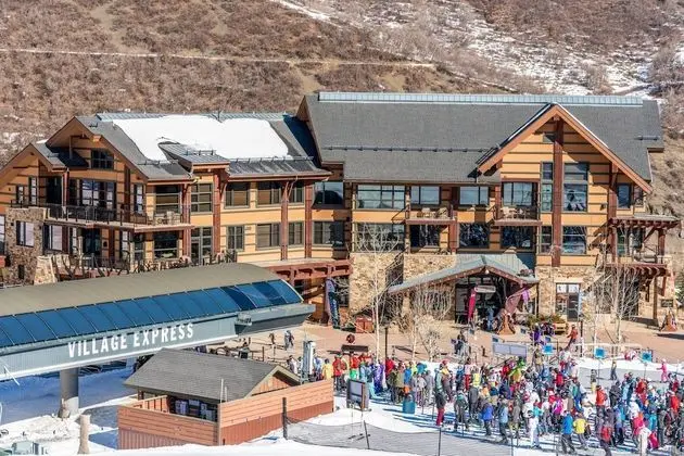 Hayden Lodge by Snowmass Mountain