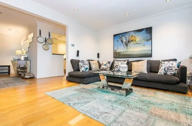 The Hayes Place Lodge