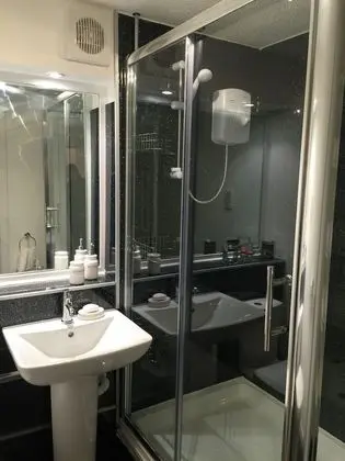 Haymarket Apartment - Banyo Tipleri