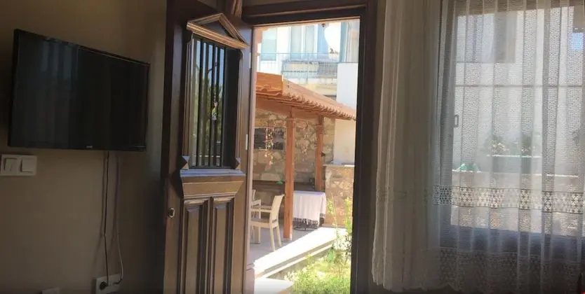 Hayriye Hanim Ege - Yerinde Yemek