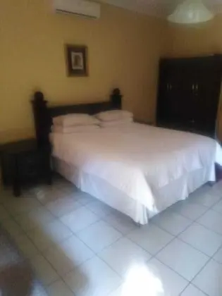 Hazelonz Guest House - Oda