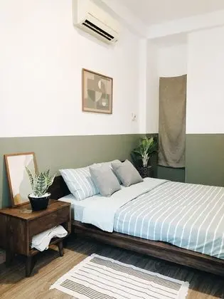 Hazel's House - Oda