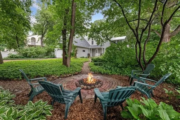 Hazeltine Hideaway - Öne Çıkan Resim
