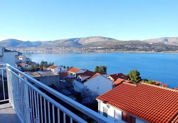 Hazi 1 - 150m From sea - A1 Trogir - Dış Mekan