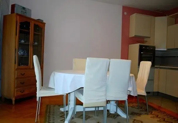 Hazi 1 - 150m From sea - A1 Trogir - Yerinde Yemek