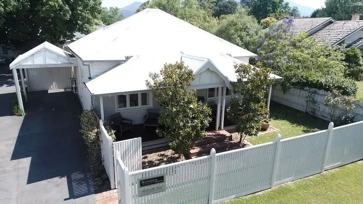 Healesville House - Magnolia House