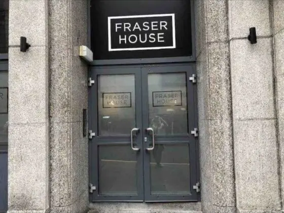 Heart OF Aberdeen City Centre 3 Bedrooms Apartment