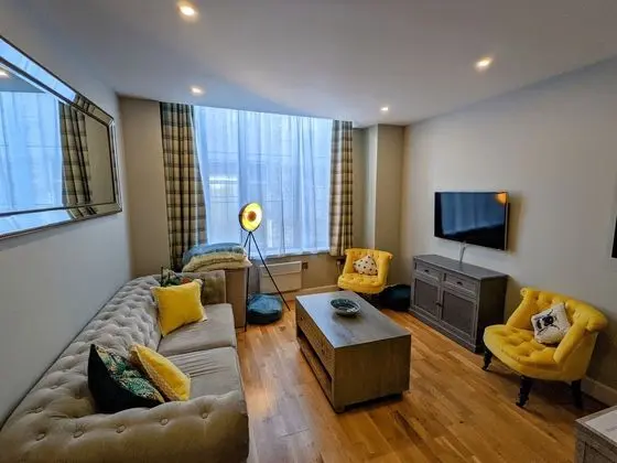 Heart of the City - Stylish Modern Apartment - Öne Çıkan Resim