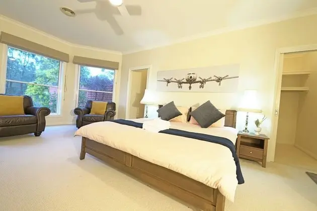 Heathcote Holiday FarmStay 5BRM Villa - Oda