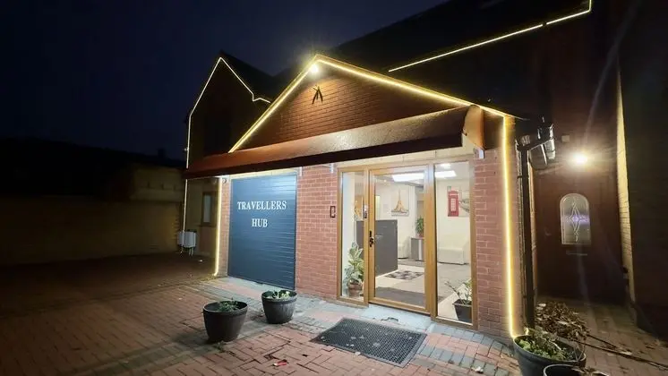 Heathrow Travellers Hub B & B - Dış Mekan