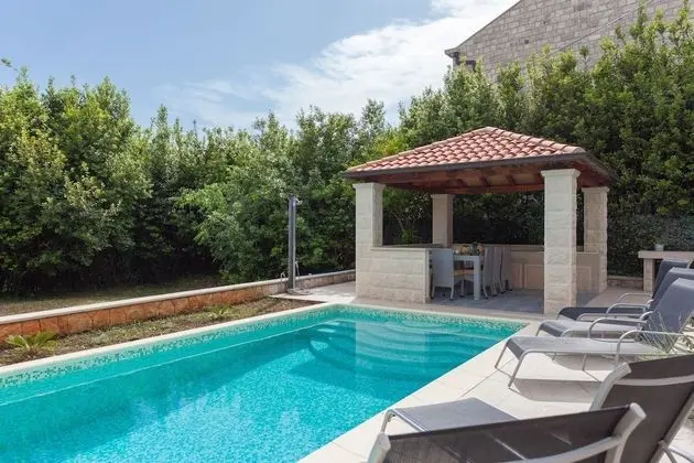 Hedera Estate, Hedera A23