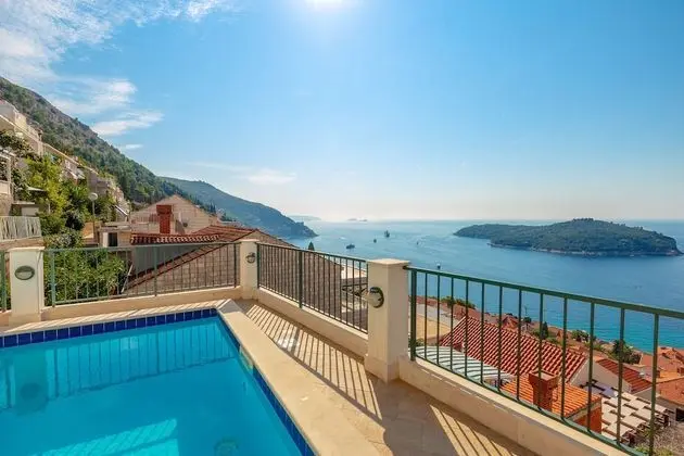 Hedera Estate, Hedera A8