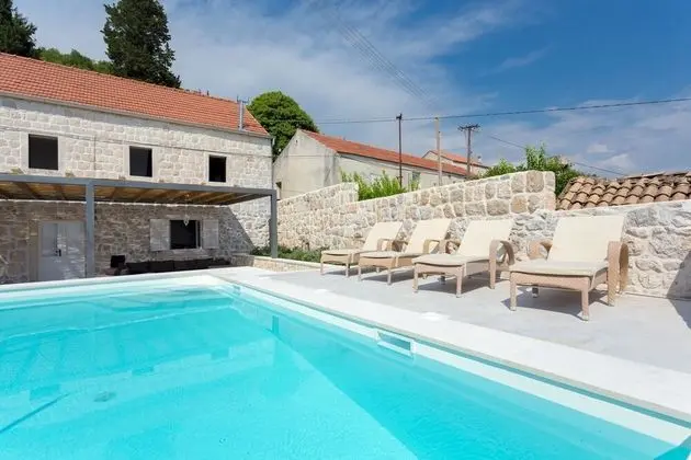 Hedera Estate, Villa Hedera Viii - Havuz