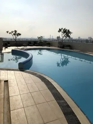 Hedges Court Plus 2 Bed Apartment - Havuz