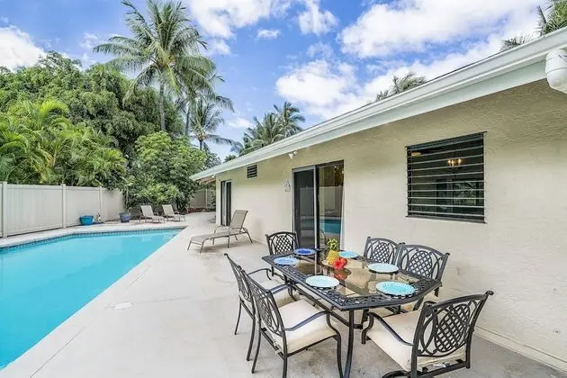 He'eia Bay Hale - Oda