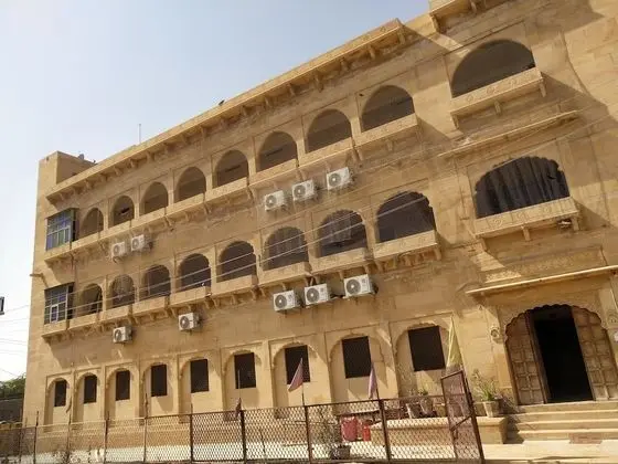 Hotel heera Court