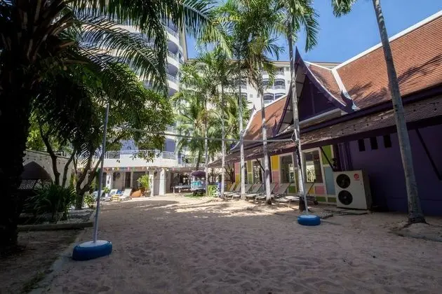 Heeton Concept Hotel Pattaya by Compass Hospitality - Dış Mekan