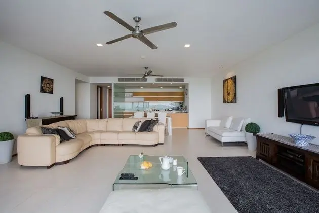 The Heights Ocean View 2-Bedroom Unit C1 - Oda Düzeni