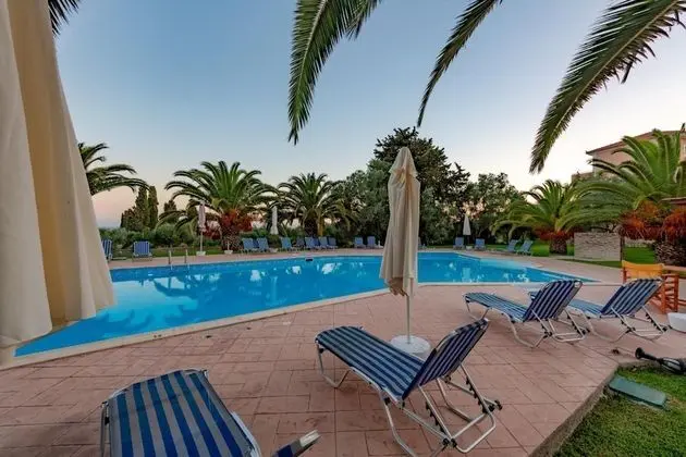 Helena Inn - Havuz