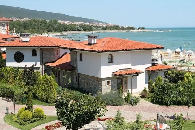 Helena VIP Villas and Suites - Dış Mekan