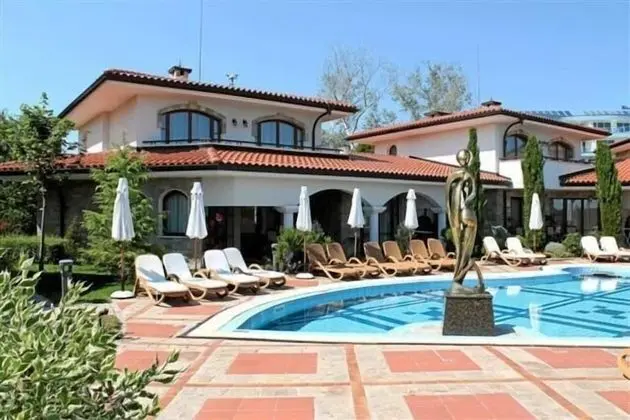 Helena VIP Villas and Suites - Havuz