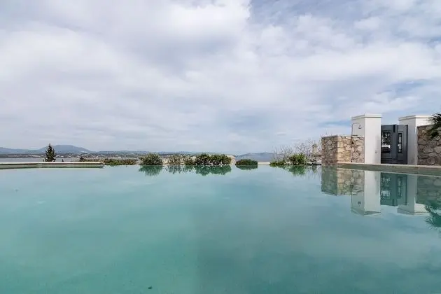 Villa Heliana Enchanting Seaviews - Havuz
