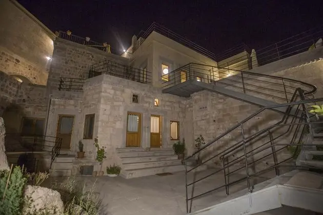 Helike Cave Hotel - Genel