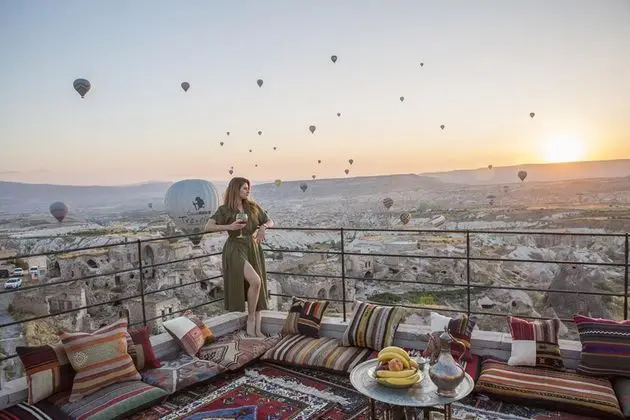 Helike Cave Hotel - Genel