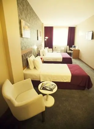 Helikon Business Hotel - Oda