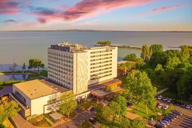 Hotel Helikon - Dış Mekan