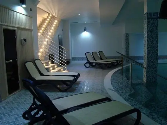 Hotel Helin Aeroport - Havuz