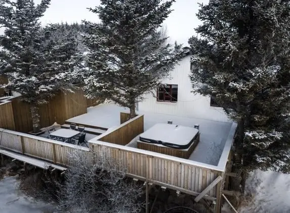 Hellatún Guest House - Havuz